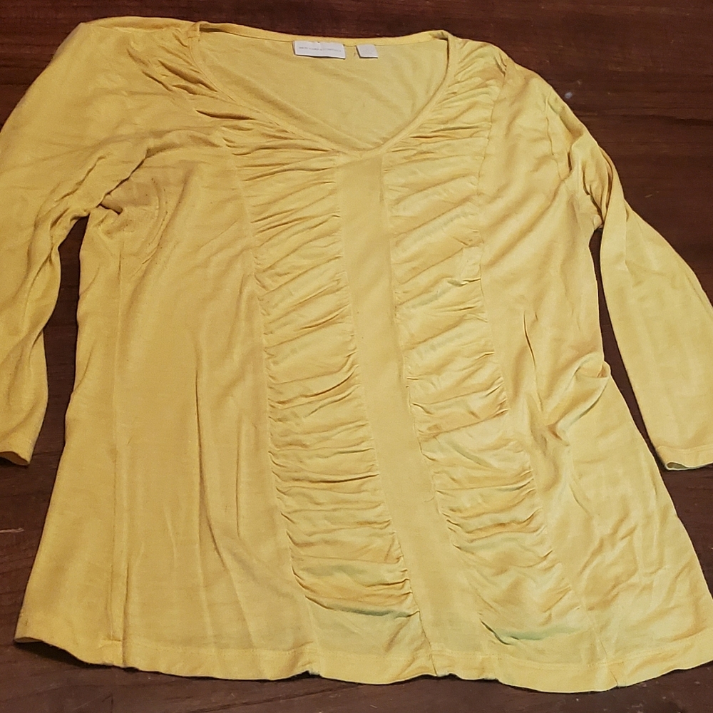 New York & Company sz large yellow top 3/4 sleeve